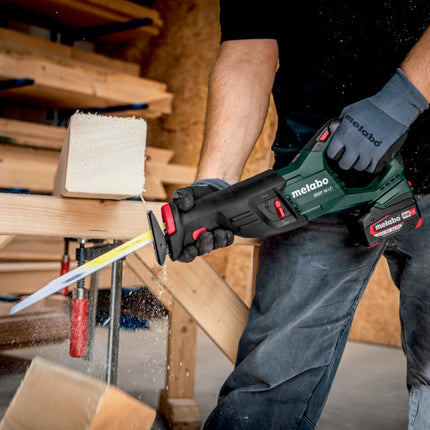 Metabo SSEP 18 LT Scie sabre sans fil 18 V 32 mm + 2x batterie LiHD 8,0 Ah + chargeur + Metabox