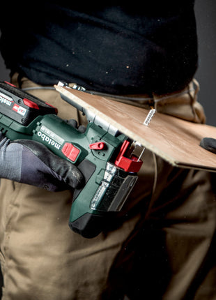 Metabo ST 18 L 90 Akku Stichsäge 18 V 90 mm + 1x Akku 2,0 Ah + Ladegerät + Metabox