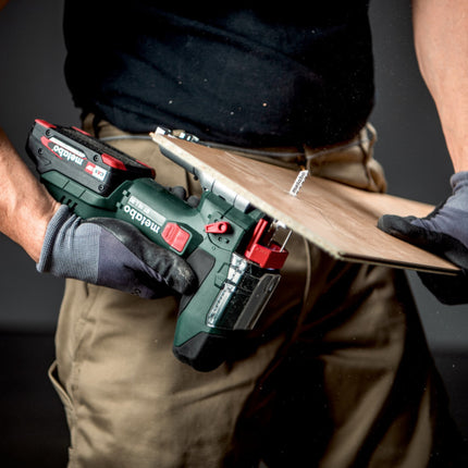 Metabo ST 18 L 90 Scie sauteuse sans fil 18 V 90 mm + 1x batterie 4,0 Ah + Metabox - sans chargeur