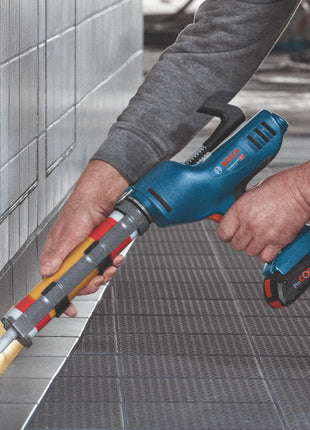 Bosch GCG 18V-310 Profesjonalny akumulatorowy pistolet na kartusze 18 V 310 ml 3,5 kN + 1x akumulator 4,0 Ah + ładowarka