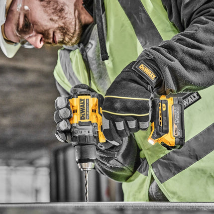 DeWalt DCD 800 M2 Perceuse-visseuse sans fil 18 V 90 Nm Brushless + 2x batterie 4,0 Ah + chargeur