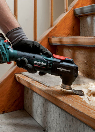 Metabo MT 18 LTX BL QSL multiutensile a batteria 18 V Brushless Starlock Plus ( 613088800 ) + 2x batteria 4,0 Ah + caricabatterie + 12 pz. accessori + metaBOX