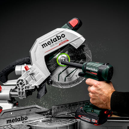 Pistola di soffiaggio a batteria Metabo BP 18 LTX BL 18 V brushless + 2x batteria LiHD 4,0 Ah + caricabatterie
