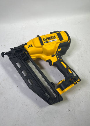 DeWalt DCN 660 N Akku Nagler 18V 32 63mm Brushless Solo Reparaturgeraet 3 - toolbrothers