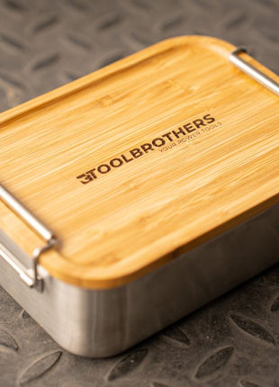 Toolbrothers Fan Lunchpaket in Makita Kühltasche mit Edelstahl Brotdose 2 Etagen Bambus Deckel 1340 ml + Edelstahl Trinkflasche 500 ml + 4 in 1 Multifunktions Besteck - Toolbrothers