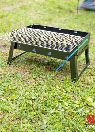 Toolbrothers Griglia a carbonella portatile per il campeggio, da allestire senza attrezzi 43 x 29 x 23 cm nero cromato Smoker BBQ Pit Grill